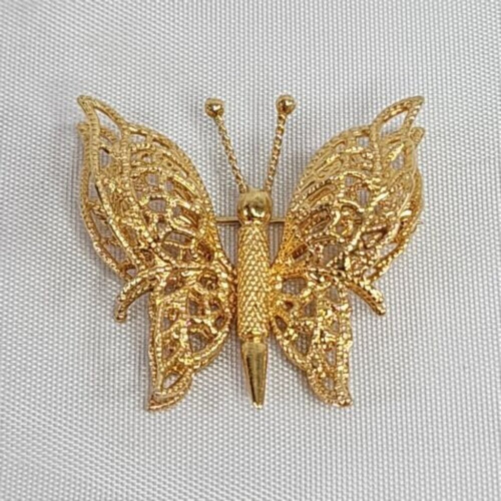 Monet Signed Gold Tone Double Winged Butterfly Filigree Brooch Pin Vintage Fancy